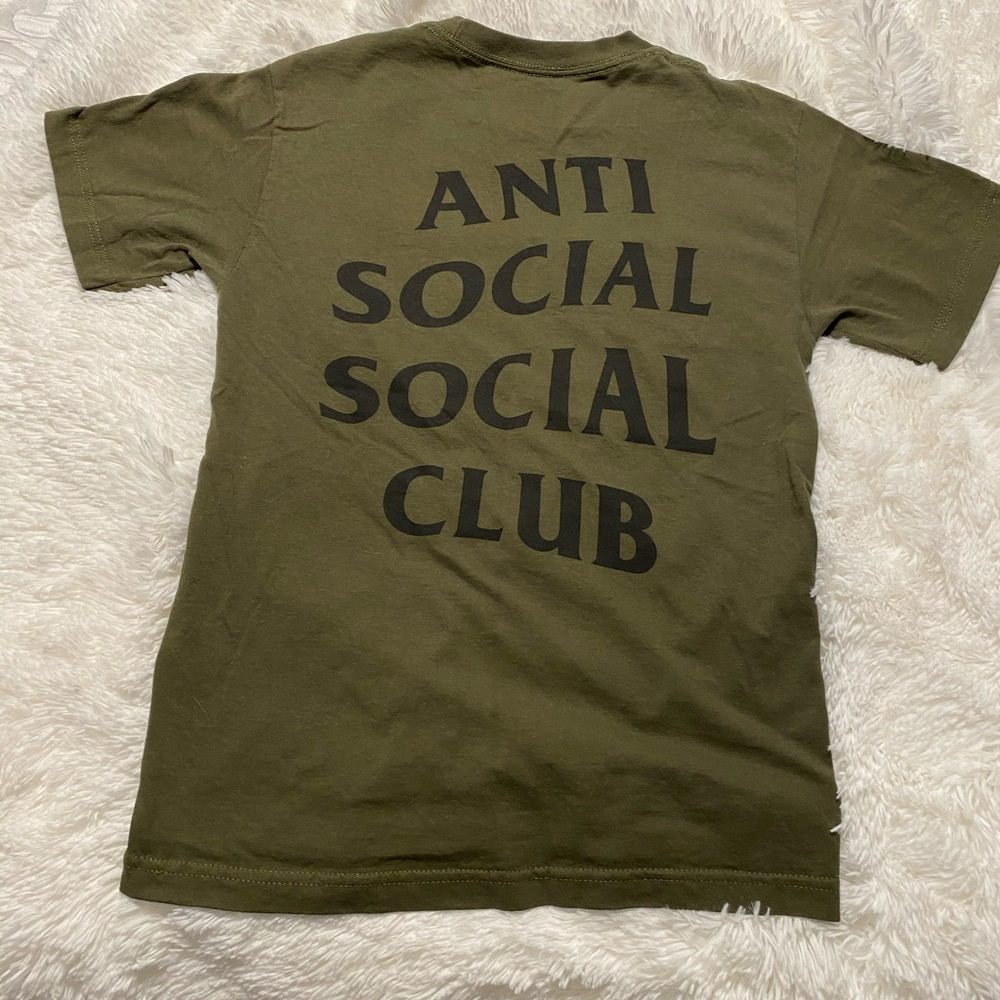 Authentic Anti social social club size small